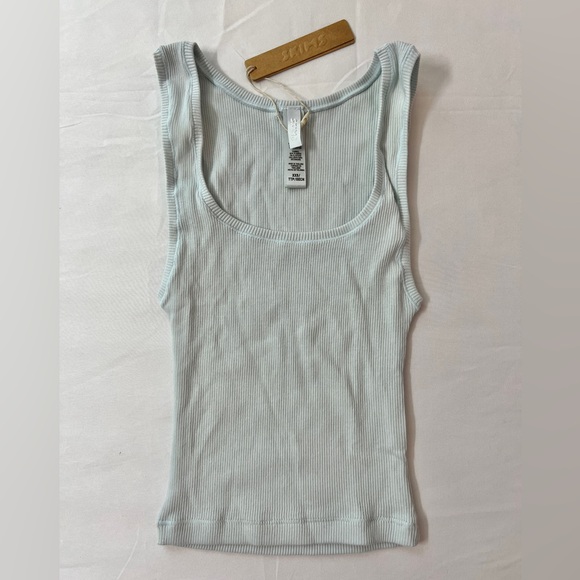 SKIMS Cotton Rib Ribbed Light Blue Tank Top - Picture 1 of 3